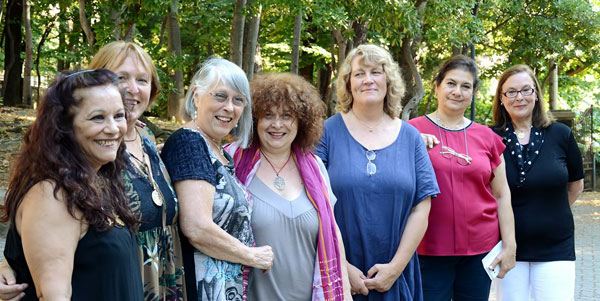 foto di  gruppo delle poete